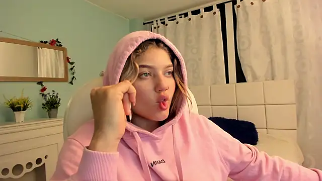 Snapshot of alaia_greyy chatting on 02.11.25 alaia greyy online show from 02.11.25