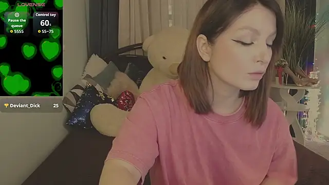 Snapshot of BritneyBarker chatting on 05.25.26 BritneyBarker online show from 05.25.26