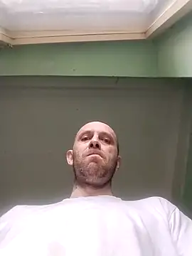 MaxDevilWhite online show from 04.18.26