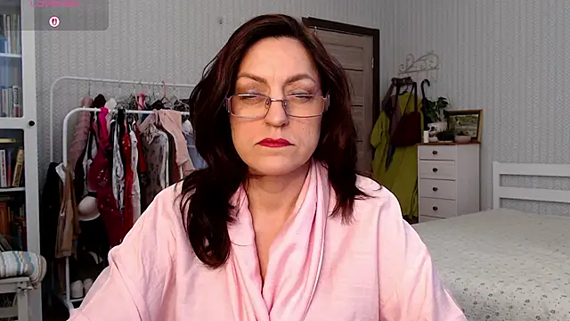 Soffya Soy online show from 04.16.26