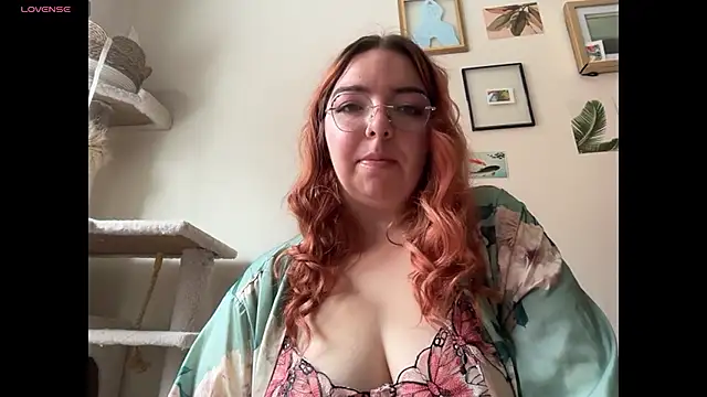 curvycate127 online show from 11.29.25