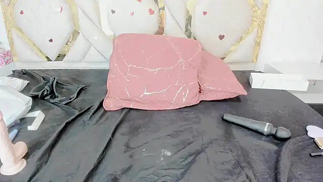 Lannajansen online show from 02.25.25