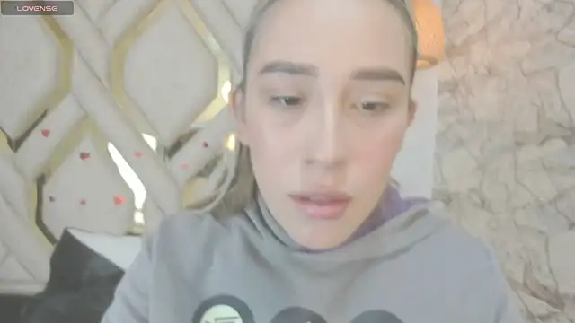 Lannajansen online show from 03.19.25