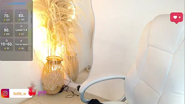 Snapshot of Sofi_BBW chatting on 03.31.26 Sofi BBW online show from 03.31.26