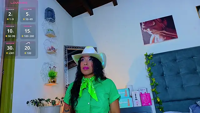 Akemirosse online show from 10.13.25