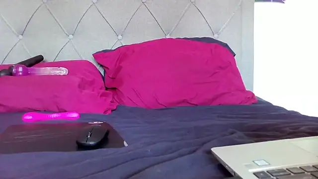 bunnyfox420 online show from 09.24.25