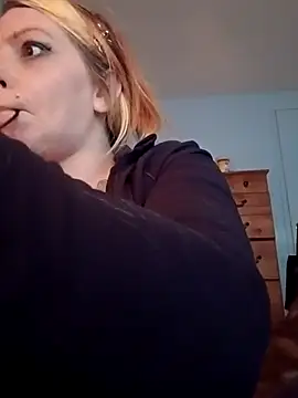 Snapshot of barbieinbondage7 chatting on 04.23.26 barbieinbondage7 online show from 04.23.26