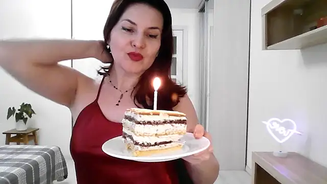 Victoria Glam online show from 03.19.25