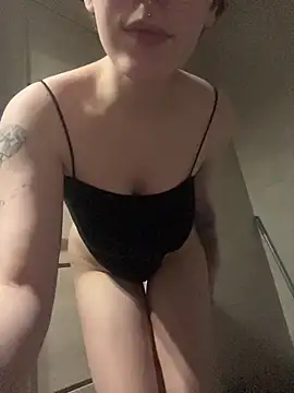 Molli Luv online show from 01.14.26