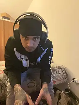 Snapshot of tony51753 chatting on 01.24.25 tony51753 online show from 01.24.25