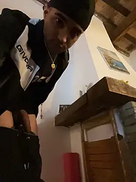 Snapshot of tony51753 chatting on 01.24.25 tony51753 online show from 01.24.25