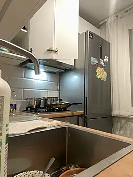 Donna Sun online show from 02.10.25