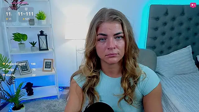 Donna Sun online show from 02.14.25