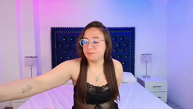 Lilyy evans online show from 02.21.25