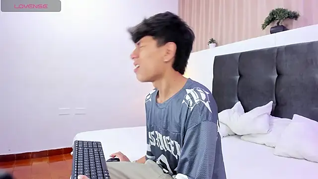 Snapshot of Im_Kael chatting on 01.28.25 Im Kael online show from 01.28.25