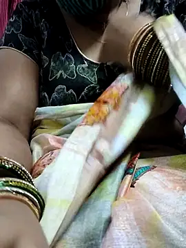 Snapshot of laxmitelugu78 chatting on 03.11.25 laxmitelugu78 online show from 03.11.25