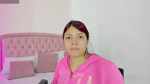 Kendall  Fox online show from 10.25.25