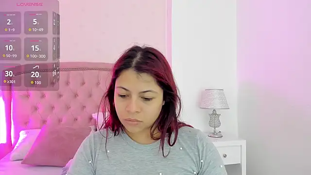 Kendall  Fox online show from 11.12.25