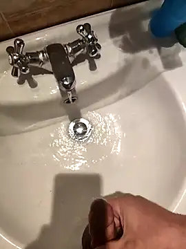 Snapshot of viktor33 chatting on 01.27.25 viktor33 online show from 01.27.25