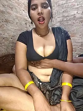 Snapshot of Simrandeshipp chatting on 12.01.25 Simrandeshipp online show from 12.01.25