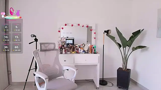 Snapshot of LairaScott chatting on 03.11.26 LairaScott online show from 03.11.26