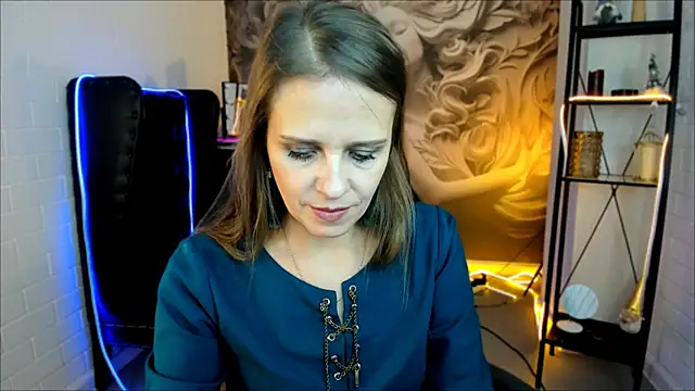 Snapshot of EmiliaBedy chatting on 01.31.25 EmiliaBedy online show from 01.31.25