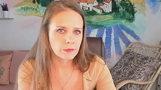 Snapshot of EmiliaBedy chatting on 02.08.25 EmiliaBedy online show from 02.08.25