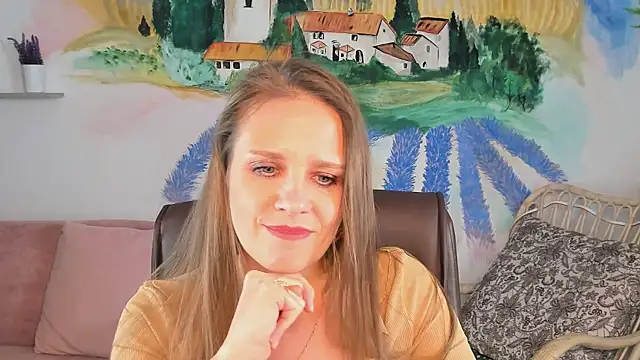 Snapshot of EmiliaBedy chatting on 02.08.25 EmiliaBedy online show from 02.08.25