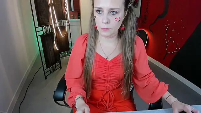 Snapshot of EmiliaBedy chatting on 02.14.25 EmiliaBedy online show from 02.14.25