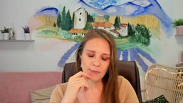 Snapshot of EmiliaBedy chatting on 02.20.25 EmiliaBedy online show from 02.20.25