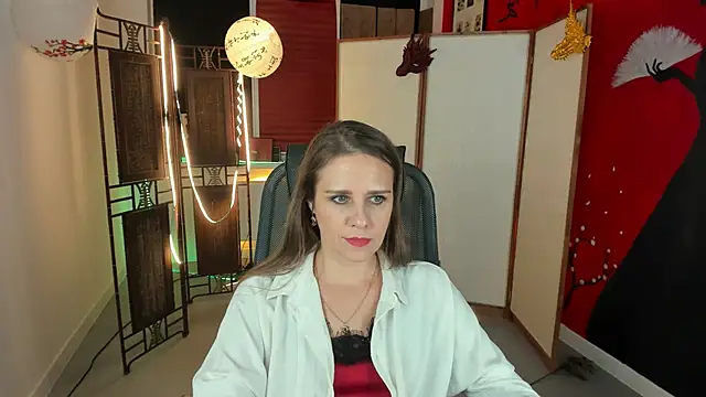 Snapshot of EmiliaBedy chatting on 02.21.25 EmiliaBedy online show from 02.21.25