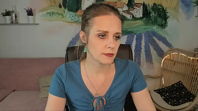 Snapshot of EmiliaBedy chatting on 02.22.25 EmiliaBedy online show from 02.22.25