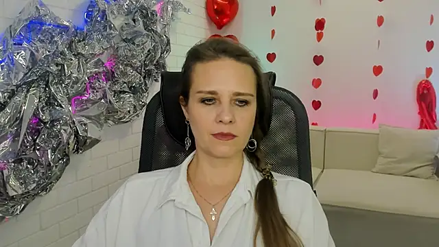 Snapshot of EmiliaBedy chatting on 02.25.25 EmiliaBedy online show from 02.25.25