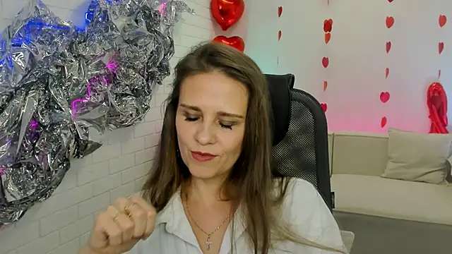 Snapshot of EmiliaBedy chatting on 02.25.25 EmiliaBedy online show from 02.25.25
