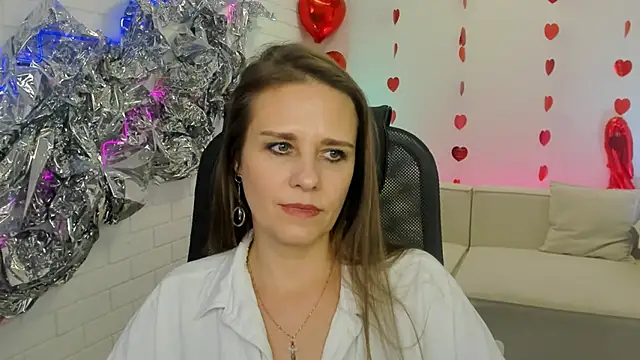 Snapshot of EmiliaBedy chatting on 02.26.25 EmiliaBedy online show from 02.26.25