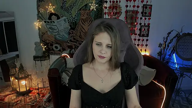 Snapshot of EmiliaBedy chatting on 02.27.25 EmiliaBedy online show from 02.27.25