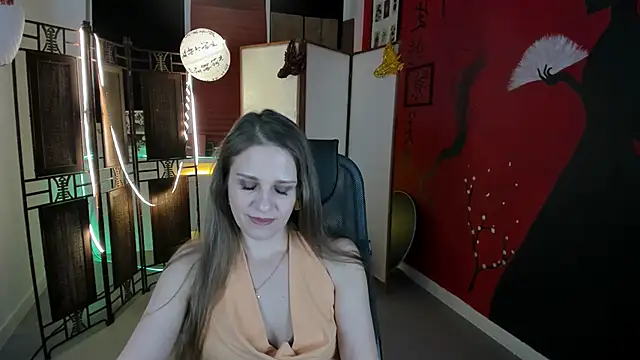Snapshot of EmiliaBedy chatting on 02.28.25 EmiliaBedy online show from 02.28.25
