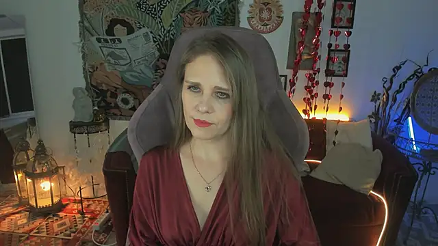 Snapshot of EmiliaBedy chatting on 03.03.25 EmiliaBedy online show from 03.03.25
