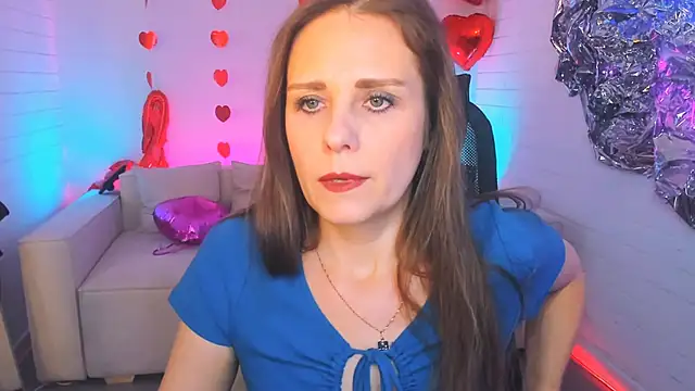 Snapshot of EmiliaBedy chatting on 03.06.25 EmiliaBedy online show from 03.06.25