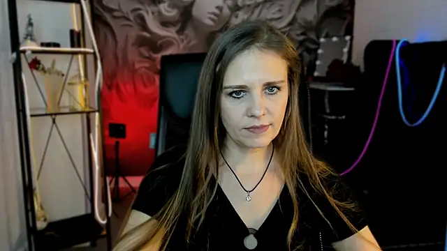 Snapshot of EmiliaBedy chatting on 03.10.25 EmiliaBedy online show from 03.10.25