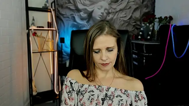 Snapshot of EmiliaBedy chatting on 03.14.25 EmiliaBedy online show from 03.14.25