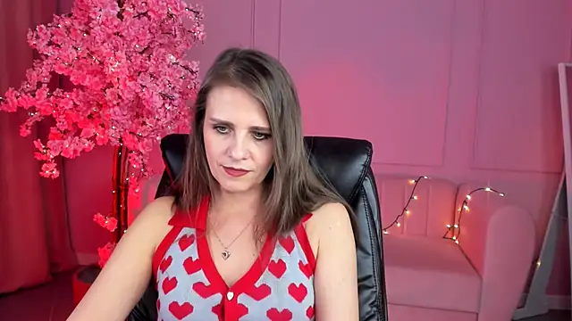 Snapshot of EmiliaBedy chatting on 03.21.25 EmiliaBedy online show from 03.21.25