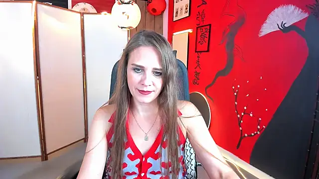 Snapshot of EmiliaBedy chatting on 09.29.25 EmiliaBedy online show from 09.29.25