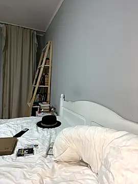 bunnythetailor online show from 10.15.25