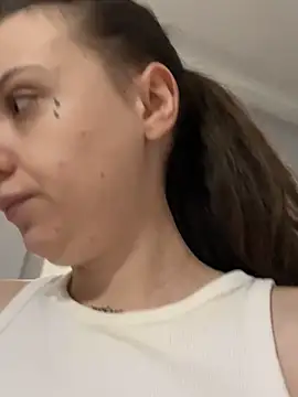 bunnythetailor online show from 11.22.25