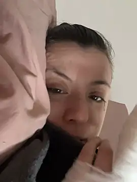 bunnythetailor online show from 04.23.26