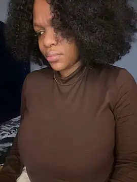 Boneca25 online show from 10.25.25