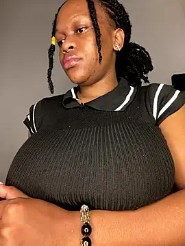 Boneca25 online show from 01.08.26