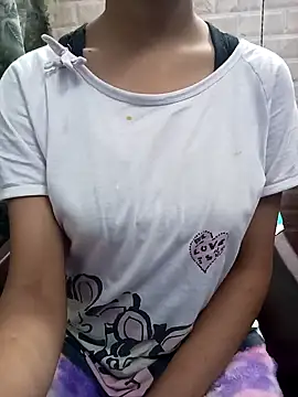 Snapshot of Tanu-00 chatting on 01.28.25 Tanu-00 online show from 01.28.25