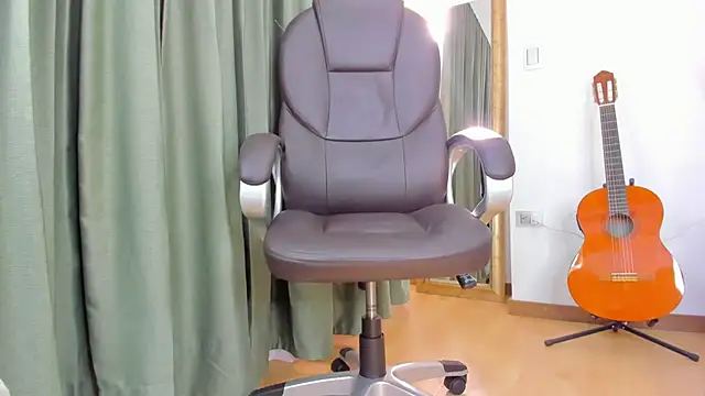 Snapshot of Tombarden chatting on 03.13.25 Tombarden online show from 03.13.25